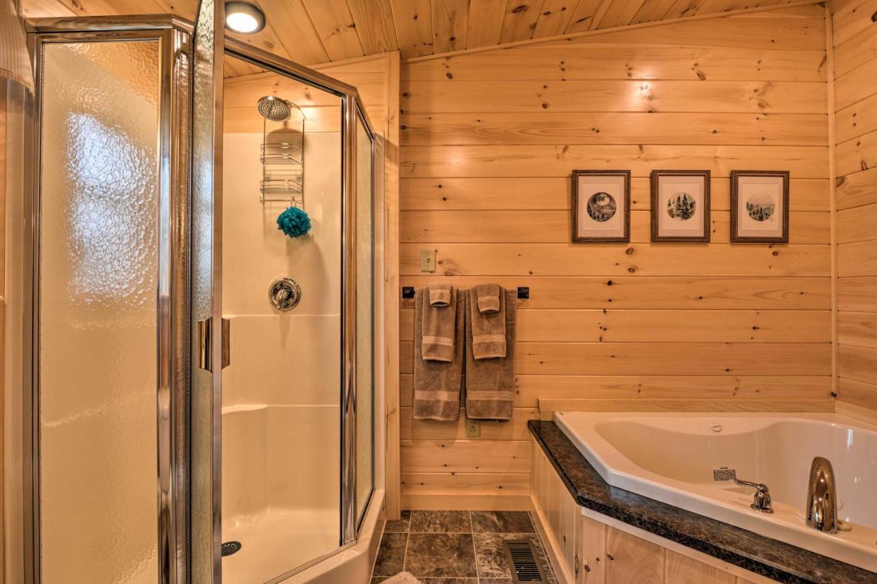 Upscale Cabin With Hot Tub And Deck In Wardensville! Exterior photo