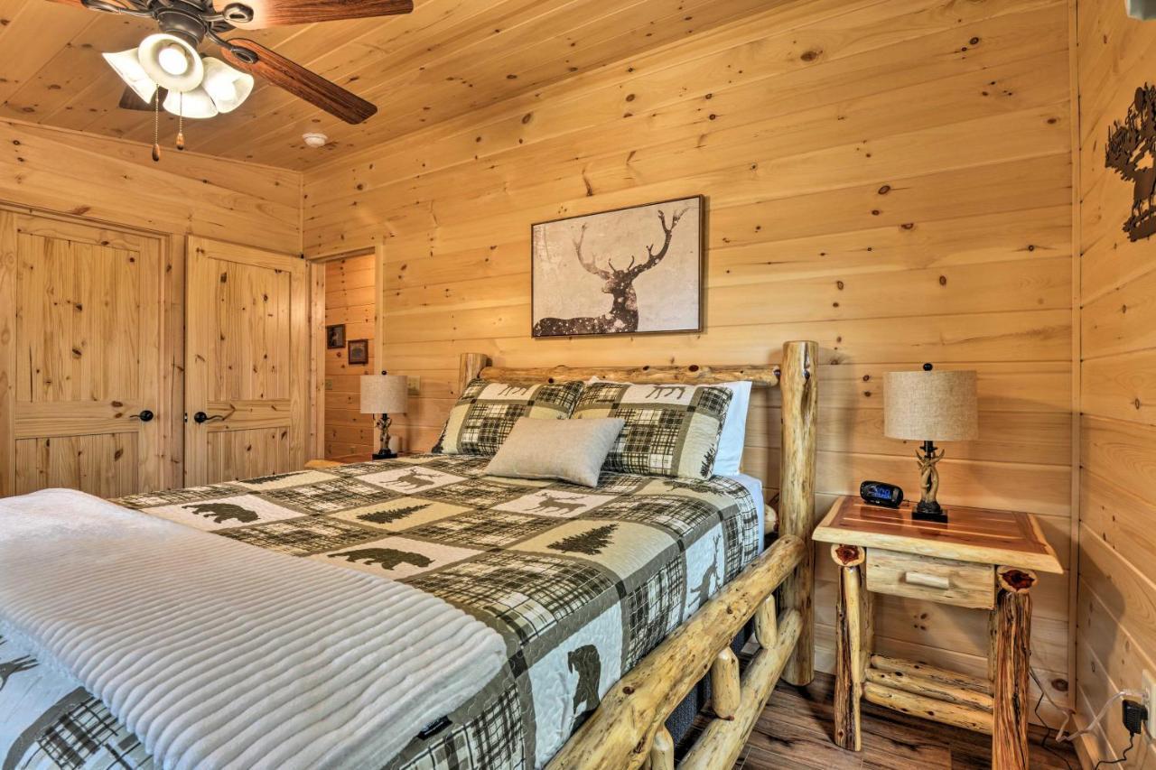 Upscale Cabin With Hot Tub And Deck In Wardensville! Exterior photo