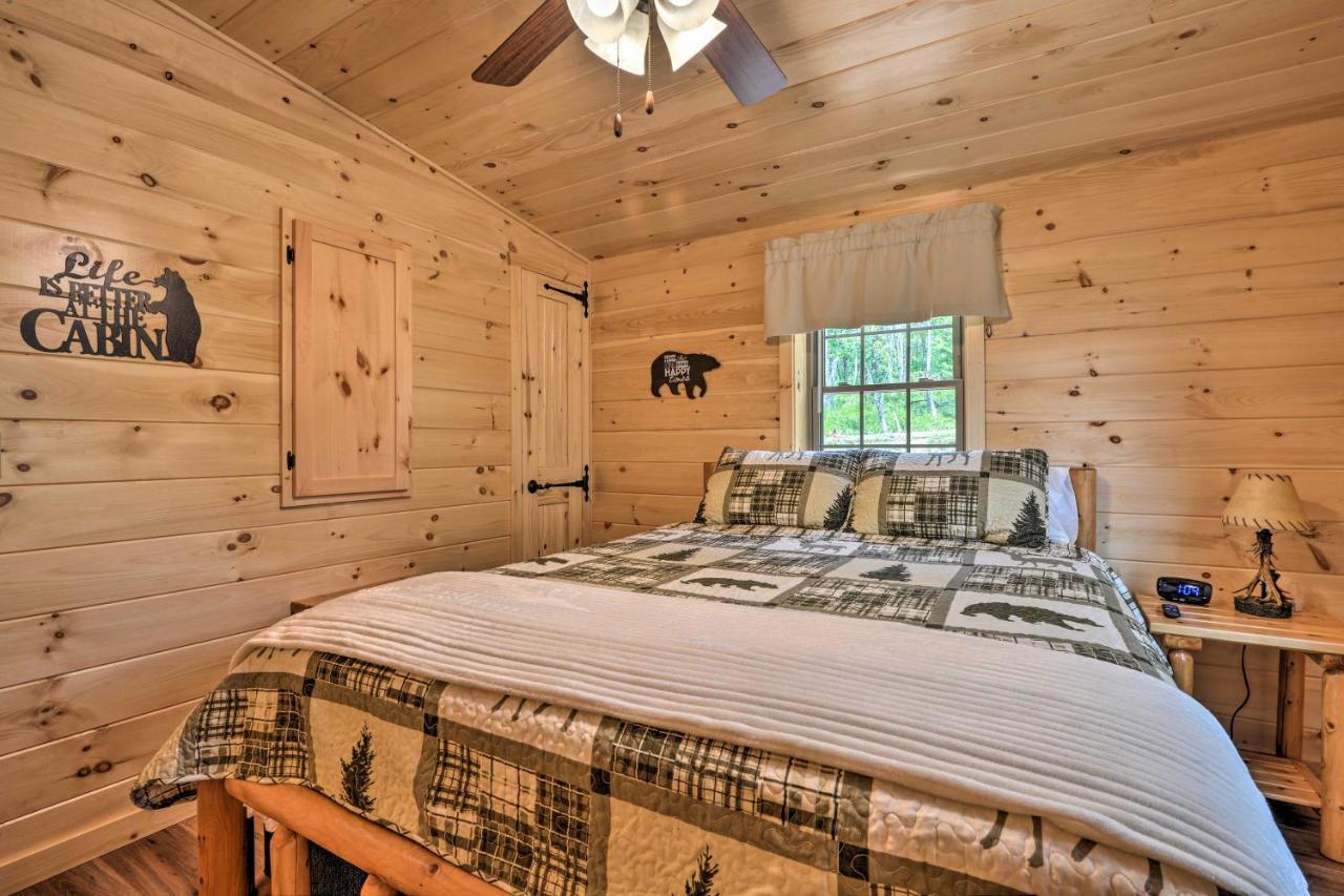 Upscale Cabin With Hot Tub And Deck In Wardensville! Exterior photo